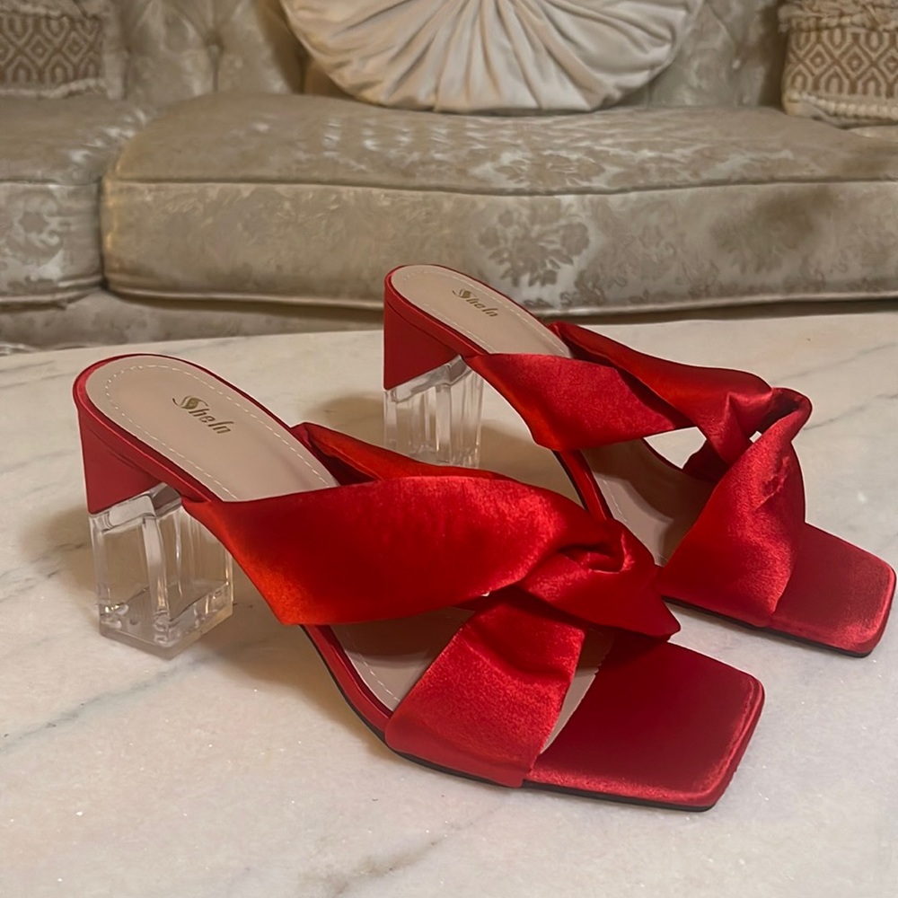 BIZwear Women's Red Square Toe Transparent Thick Mid-heel Sandals